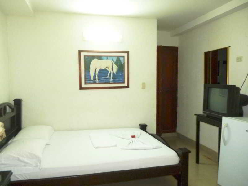 Hotel La Casa Del Turista Cartagena Bagian luar foto