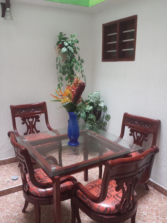 Hotel La Casa Del Turista Cartagena Bagian luar foto